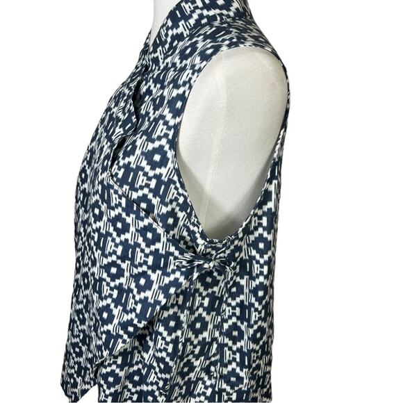 Bryn Walker Koroyo Linen Navy and White Ikat Sleeveless Wrap Vest Size L - Picture 4 of 9